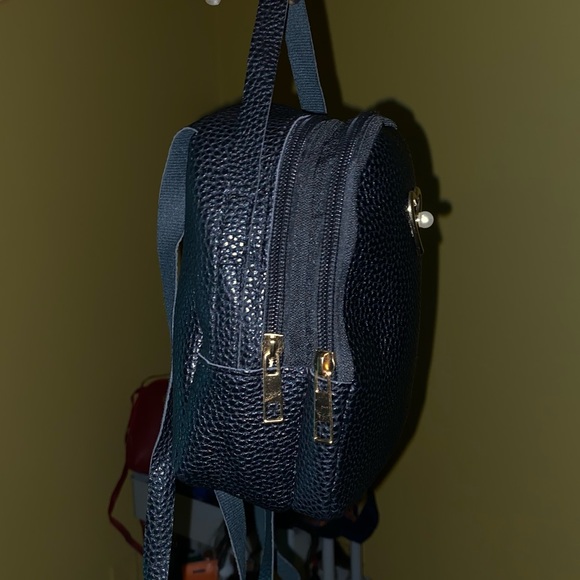 Obsidian - Picture 3 of 3